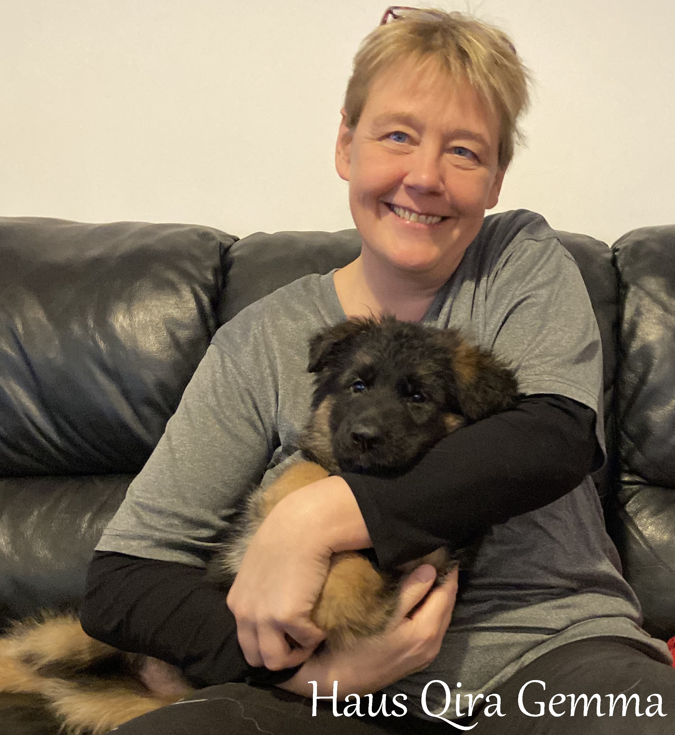 Haus Qira G-kuld efter Riska & Ace er blevet 8 uger