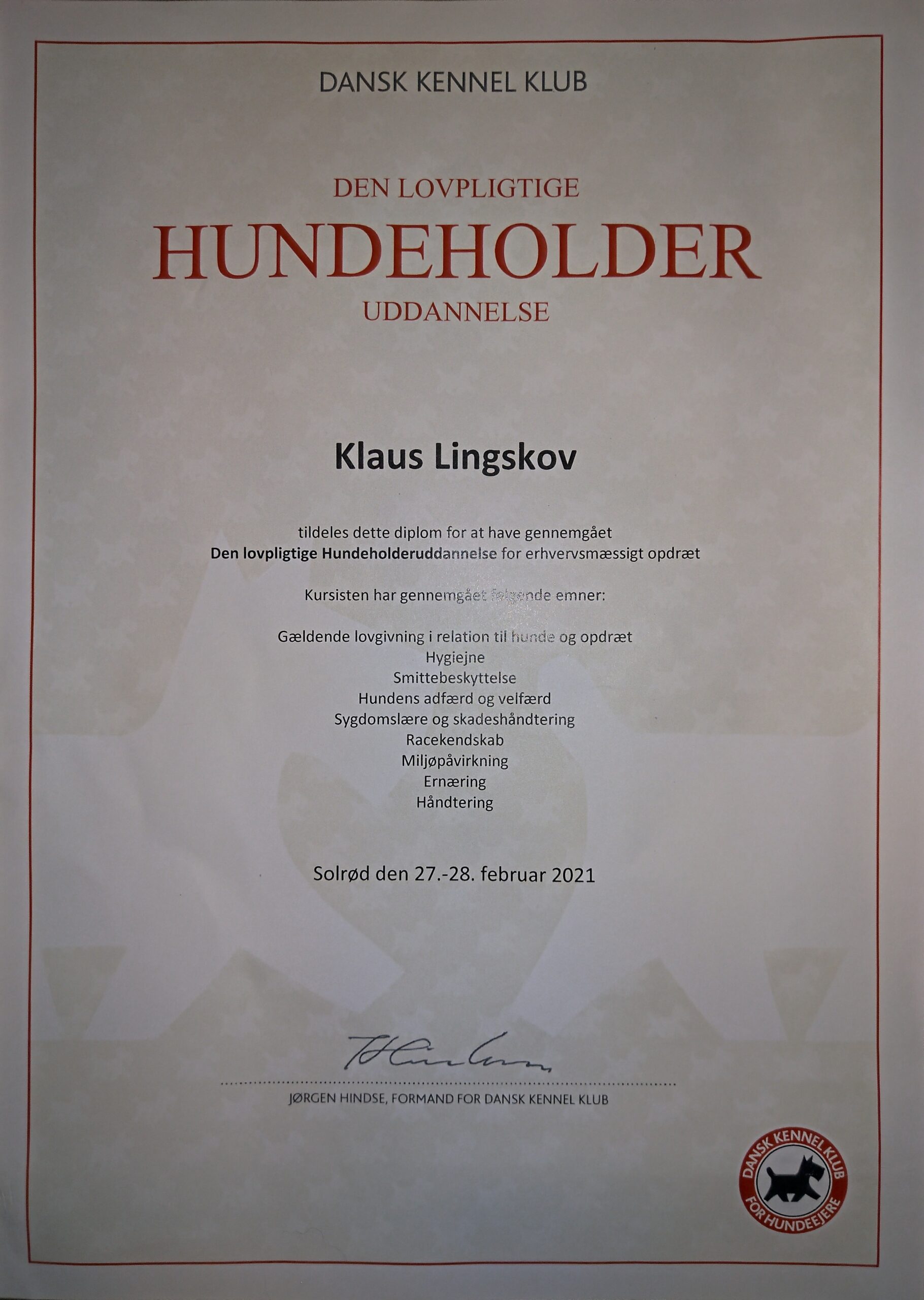 Klaus har bestået Hundeholderuddannelsen